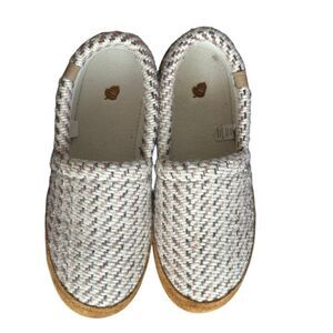 Acorn Patterned Moccasin Slipper Size 9 1/2-10 1/2